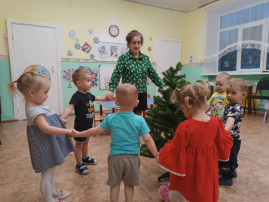 День рождения елочки. День рождения елочки.